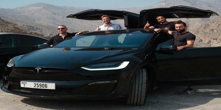 تست ماشین های تسلا در گرما دبی
