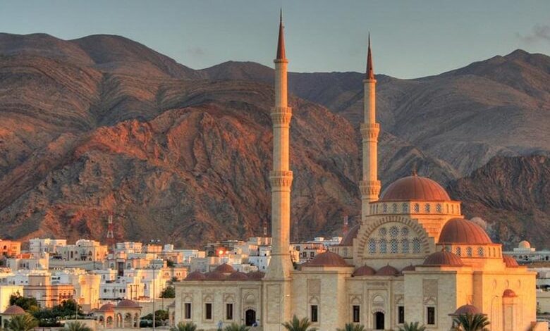 مسافران ایرانی می توانند بدون ویزا به عمان سفر کنند