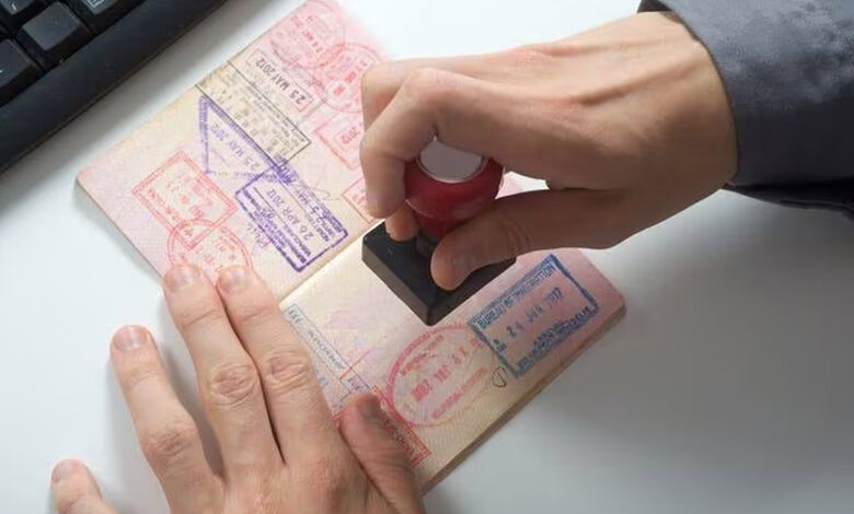 حتی یک روز هم بیشتر از اعتبار ویزای توریستی خود در امارات نمانید