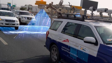 دبی از لیزر برای بررسی ترک و چاله های جاده ها استفاده می کند