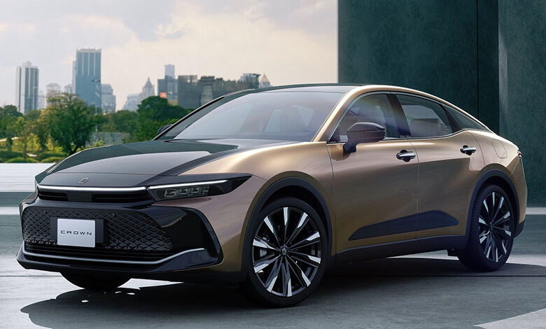 تویوتا کراون 2023 با قیمت 200 هزار درهم به امارات بازگشت