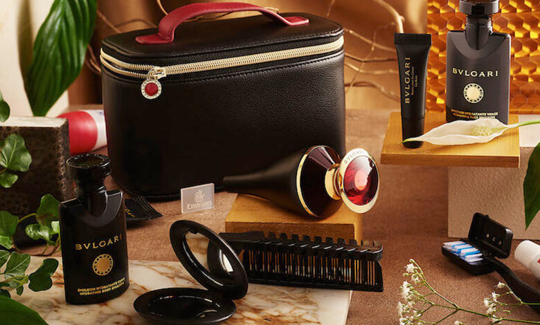 کیت پذیرایی هواپیمایی امارات با عطرهای بولگاری و لوازم آرایش درجهیک