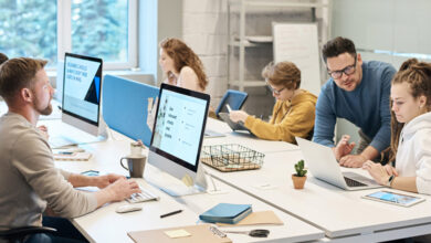 کارمندان در امارات میل به ماندن دارند