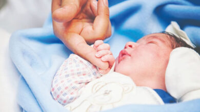 امارات تولد نوزاد با رحم جایگزین را مجاز کرد