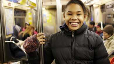 آیا اجازه داریم با مترو، بچه ها را تنها جایی بفرستیم؟