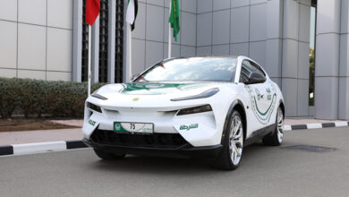 پلیس دبی خودرو برقی لوکس لوتوس را به ناوگان خود اضافه کرد