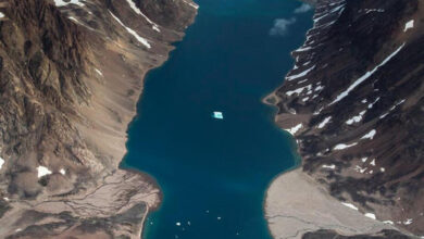 خالص ترین آب آشامیدنی از کوه های گرینلند به دبی آمده است