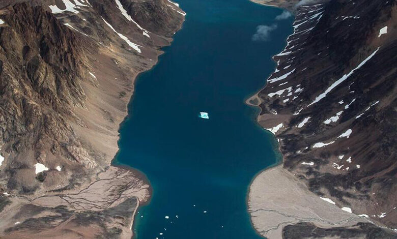 خالص ترین آب آشامیدنی از کوه های گرینلند به دبی آمده است