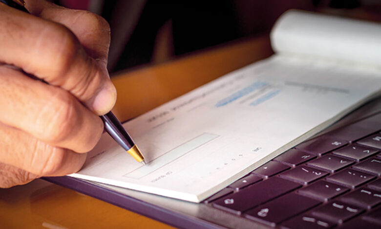 در دبی چطور بفهمیم چک برگشت میخورد یا نه؟