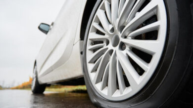 در صورت ترکیدن لاستیک، ماشین را چطور کنترل کنیم؟