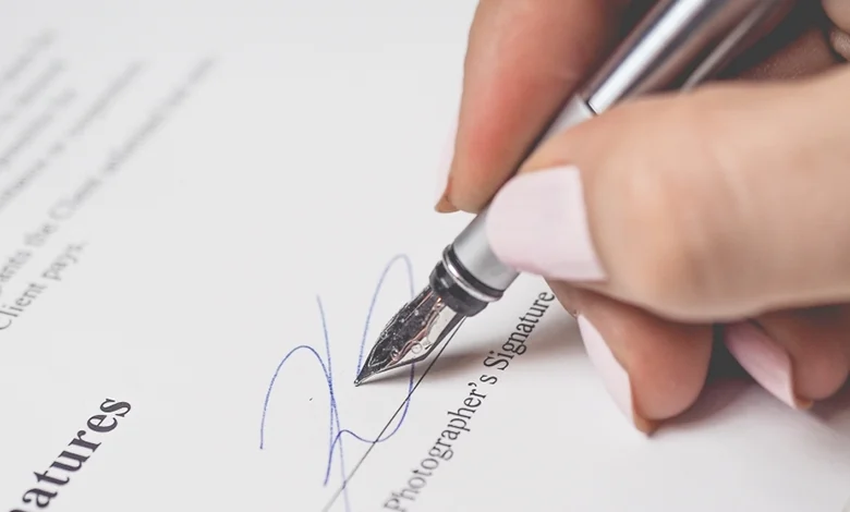 آیا از جریمه سنگین امضای نادرست در امارات مطلع هستید؟