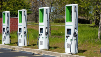 در دبی چه تعداد ایستگاه شارژ ماشین های برقی وجود دارد؟